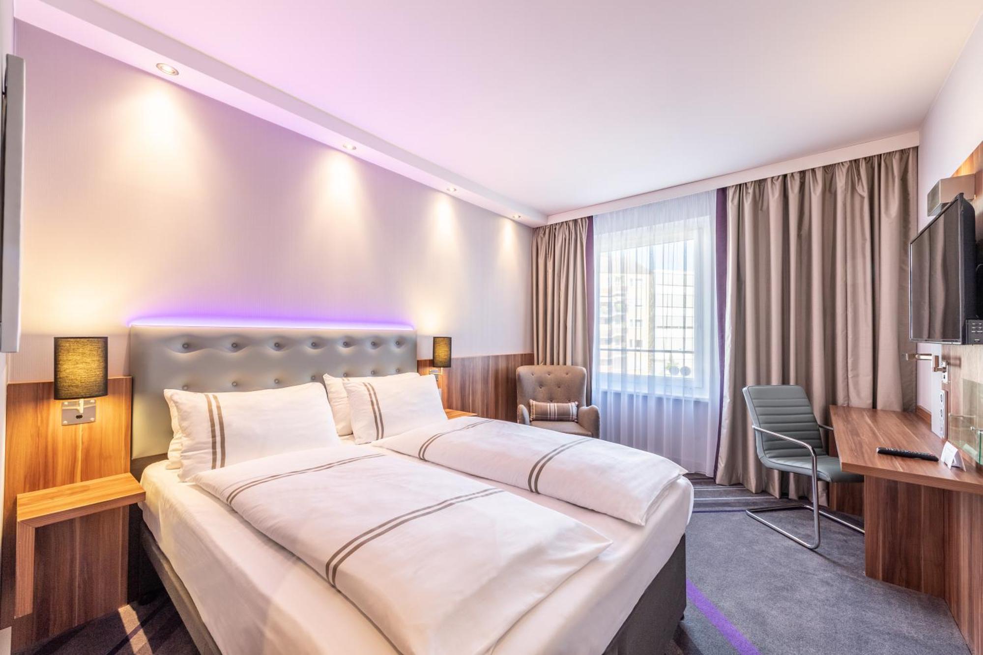 Premier Inn Duesseldorf City Centre Extérieur photo