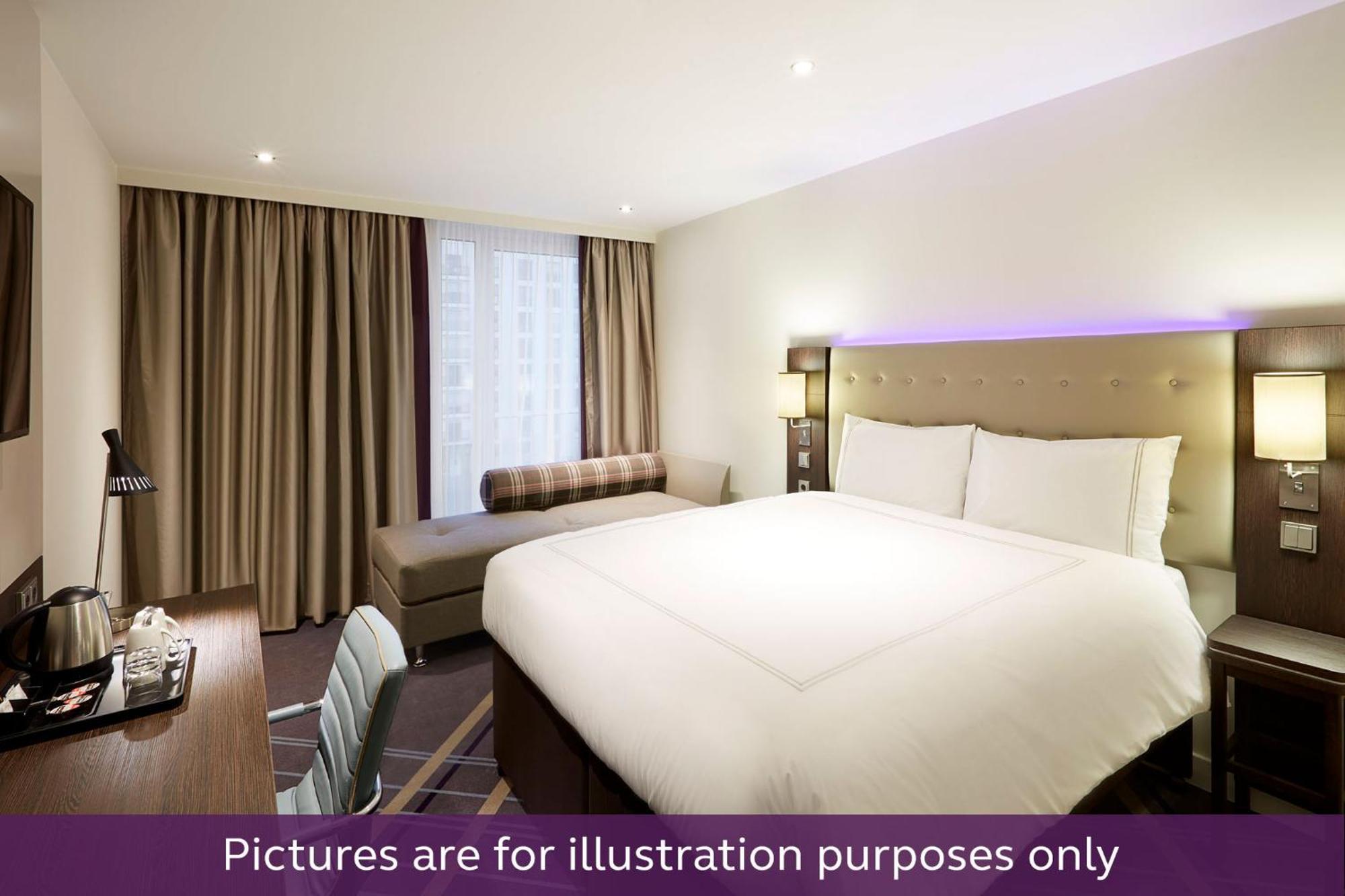 Premier Inn Duesseldorf City Centre Extérieur photo